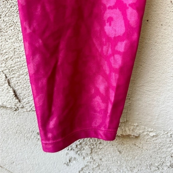 Carbon38 Leopard Takara Shine Leggings Magenta Size M - Picture 7 of 10